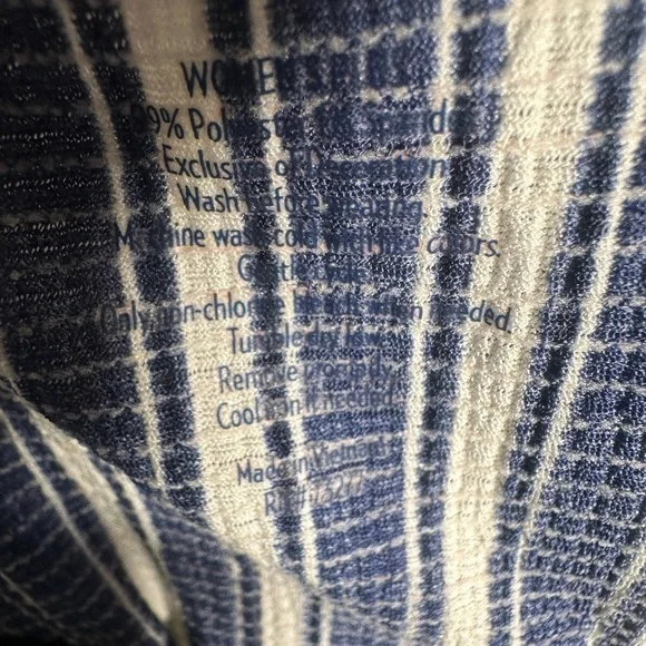 Croft & Barrow Navy White Striped Top 1X - Picture 3 of 6